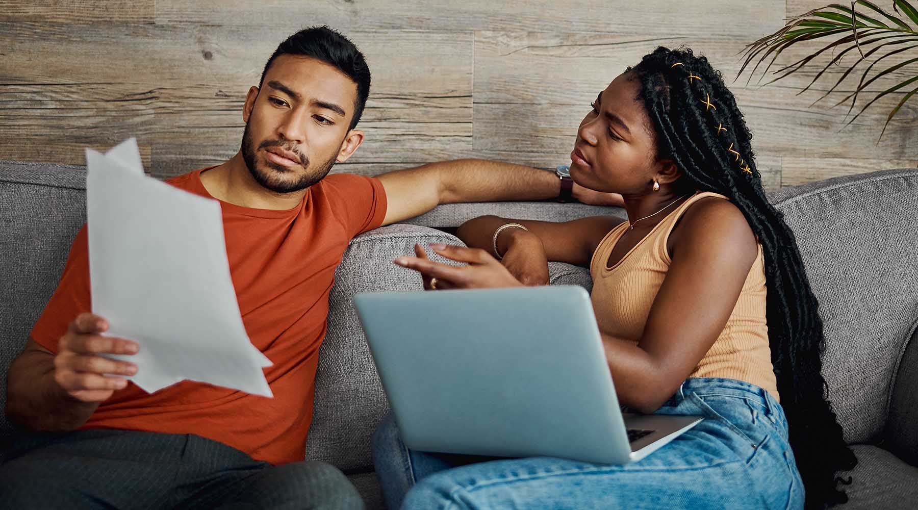 Quelle est la différence entre épargner et investir?