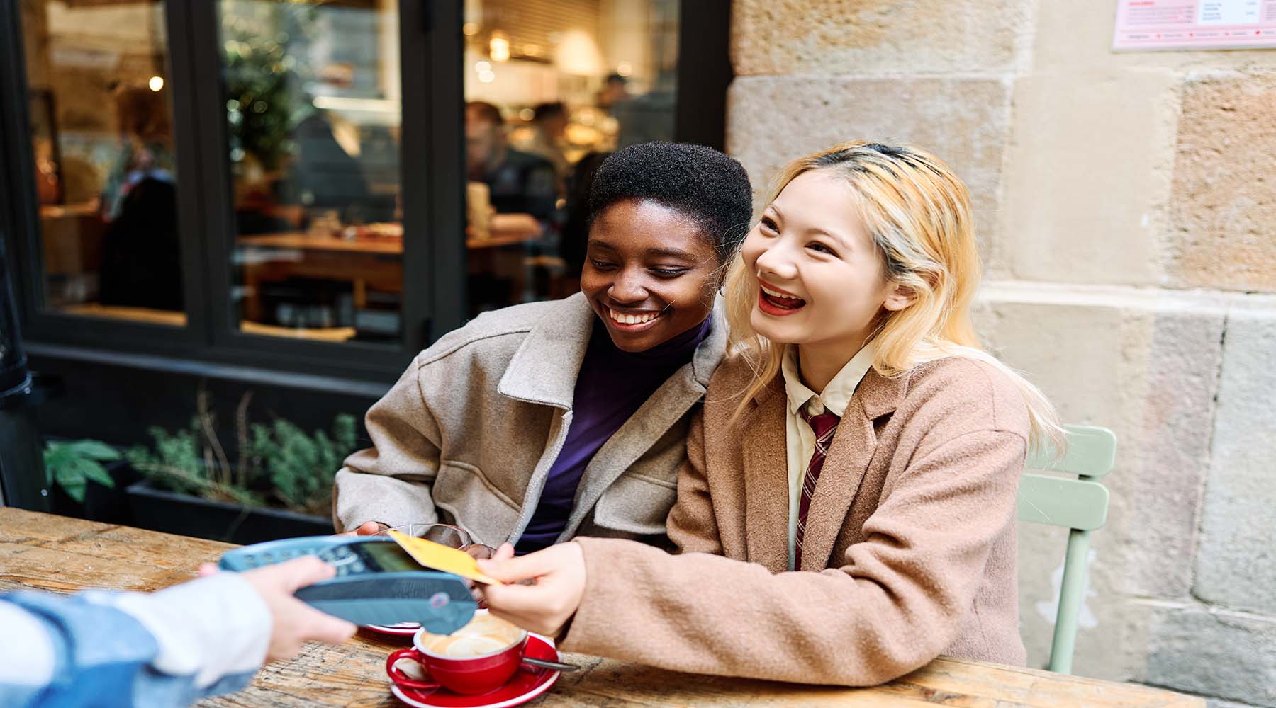 Les couples devraient-ils prendre une carte de crédit conjointe?
